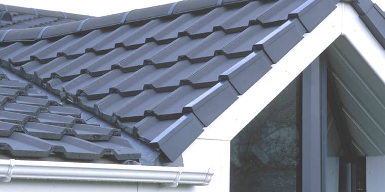 dak over dak plaatsen